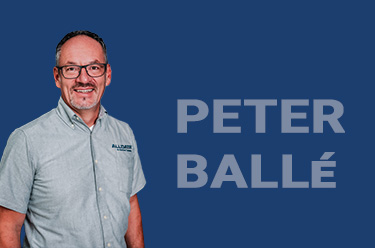 Peter Ballé as Vice President of Sales 