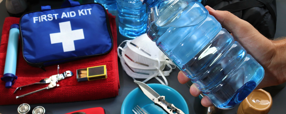 DIY car emergency kit