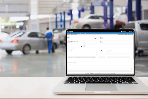Ordinateur portable signalant une demande dans ALLDATA Repair